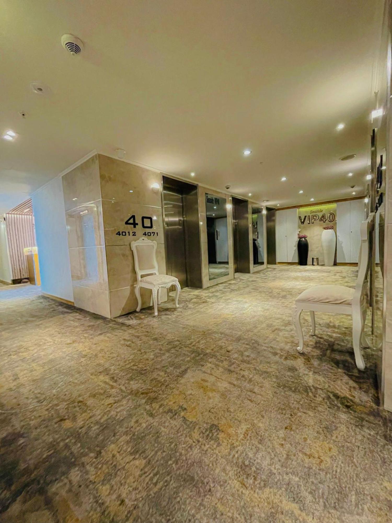 Seaside Vip Hotel バトゥーミ エクステリア 写真