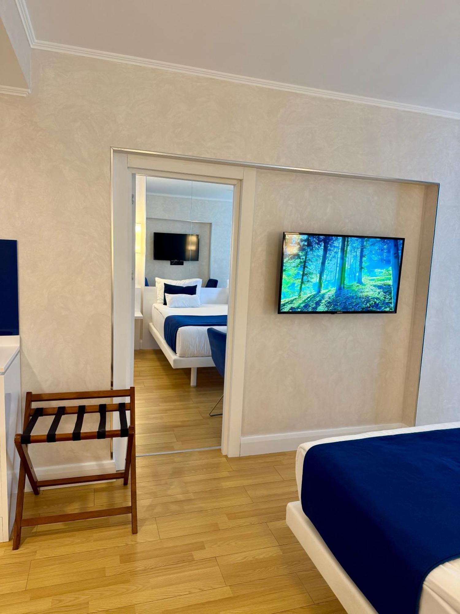 Seaside Vip Hotel バトゥーミ エクステリア 写真