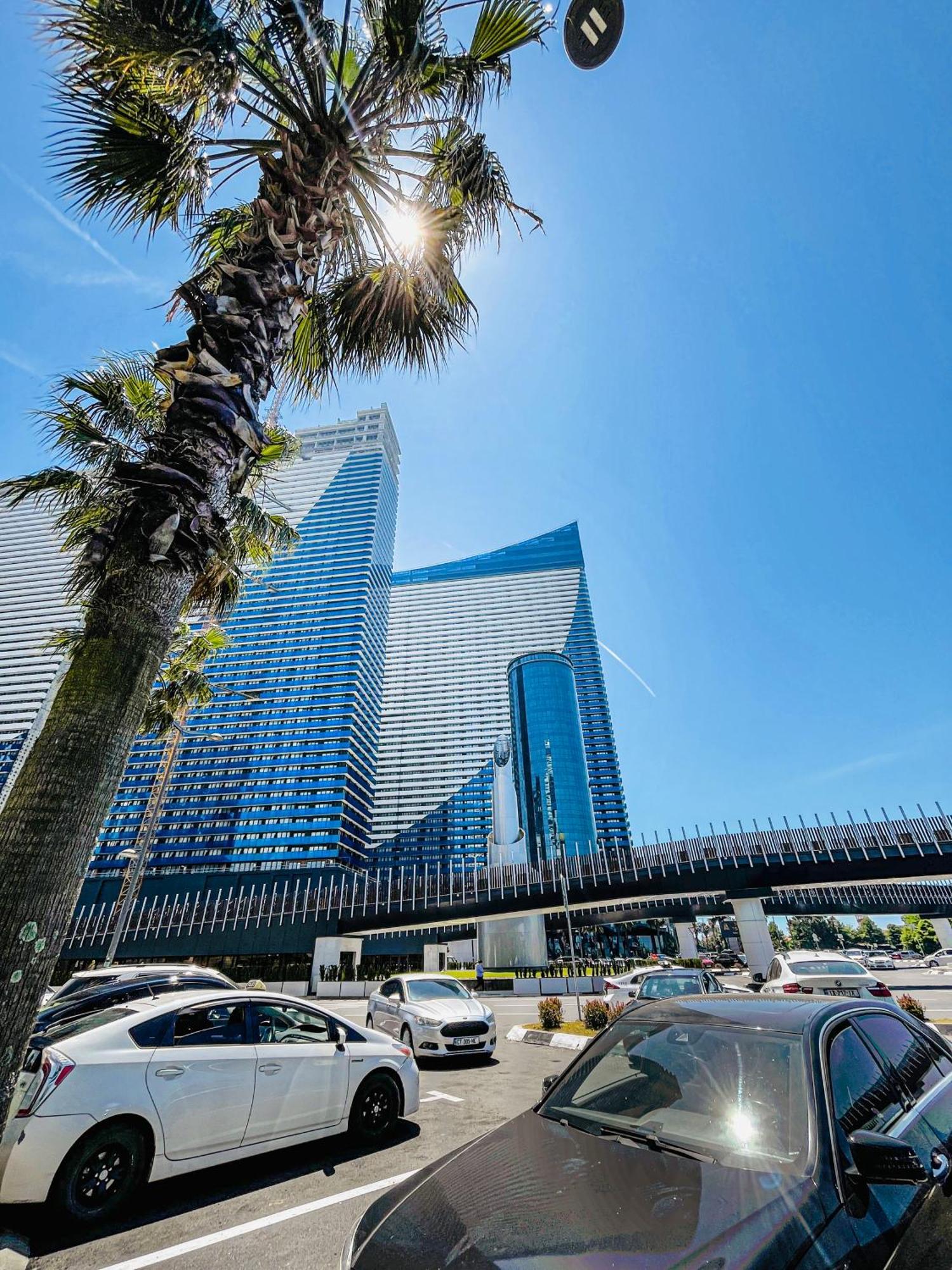 Seaside Vip Hotel バトゥーミ エクステリア 写真